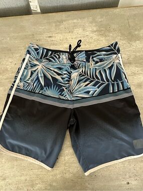 Quiksilver Blue Tropical Print Swim Boardshorts
